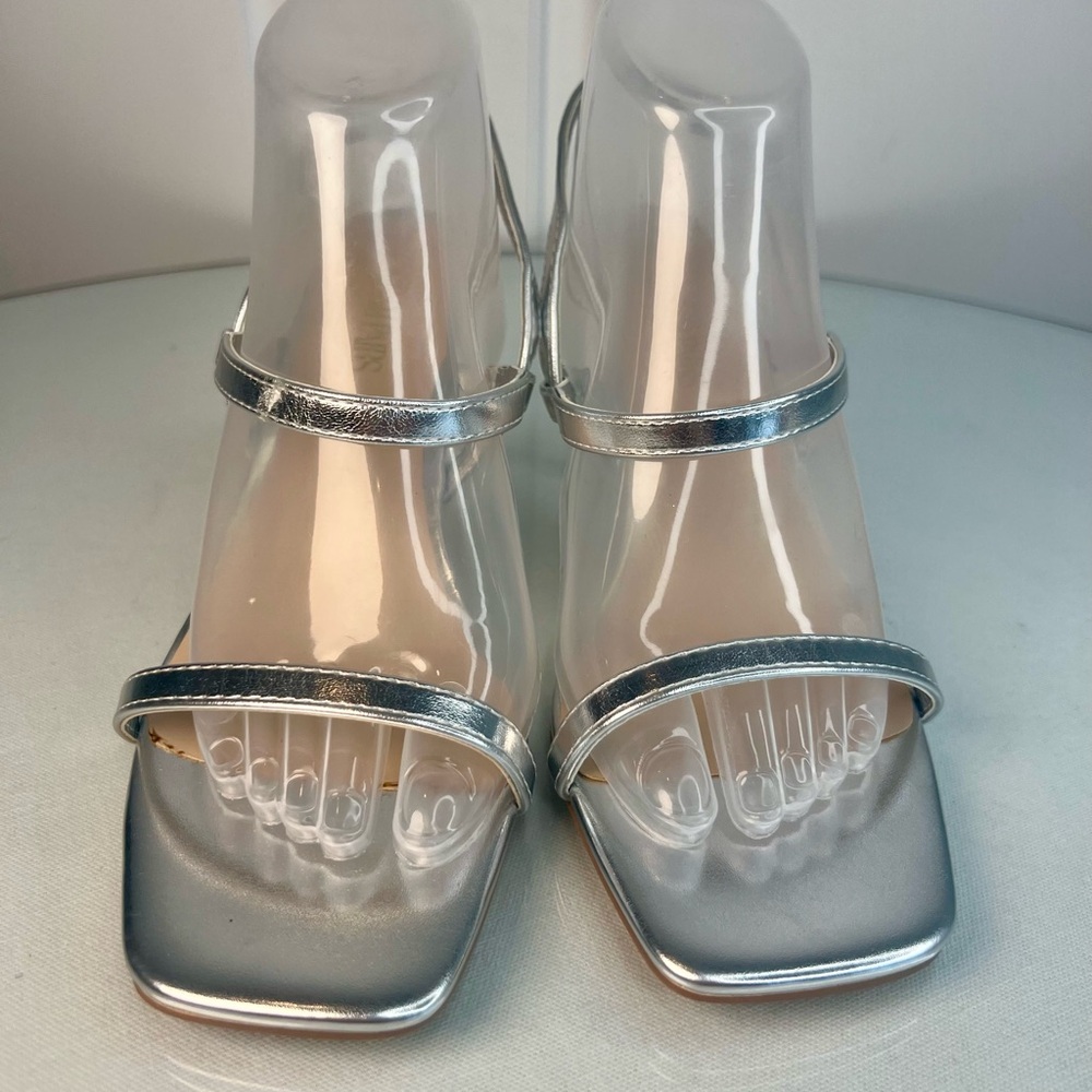 Size9 Dream Pairs strappy silver Sandals 3”heel New Nordstrom Reg$54 Now$18